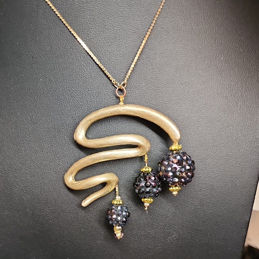 Unique Gold and Deep Purple Pendant Necklace